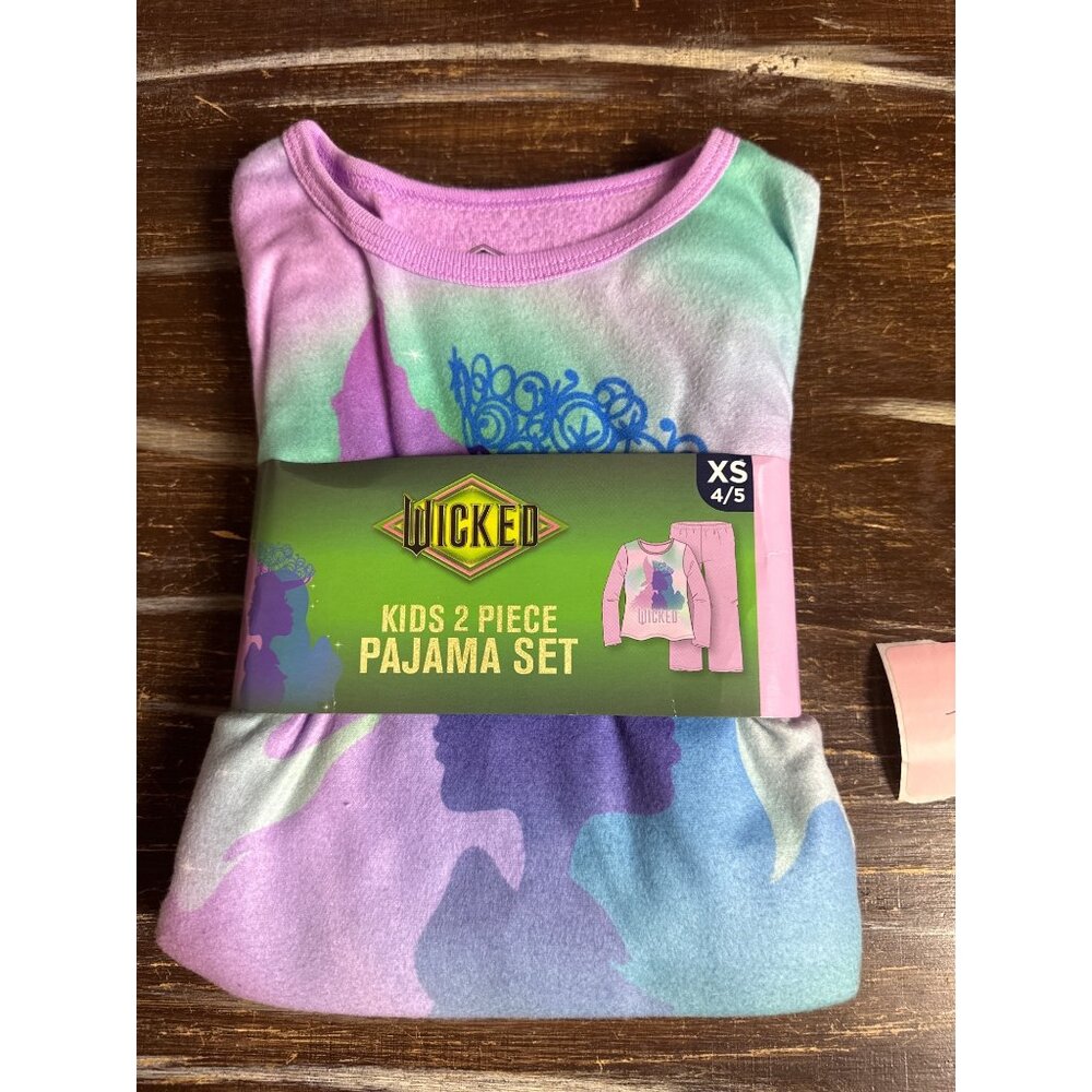 Wicked 2 pc pj set xsmall 4/5. Purple nwt